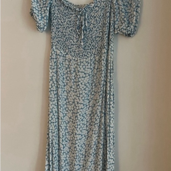 Faithfull the brand blue and white floral midi dress size small - Picture 3 of 3